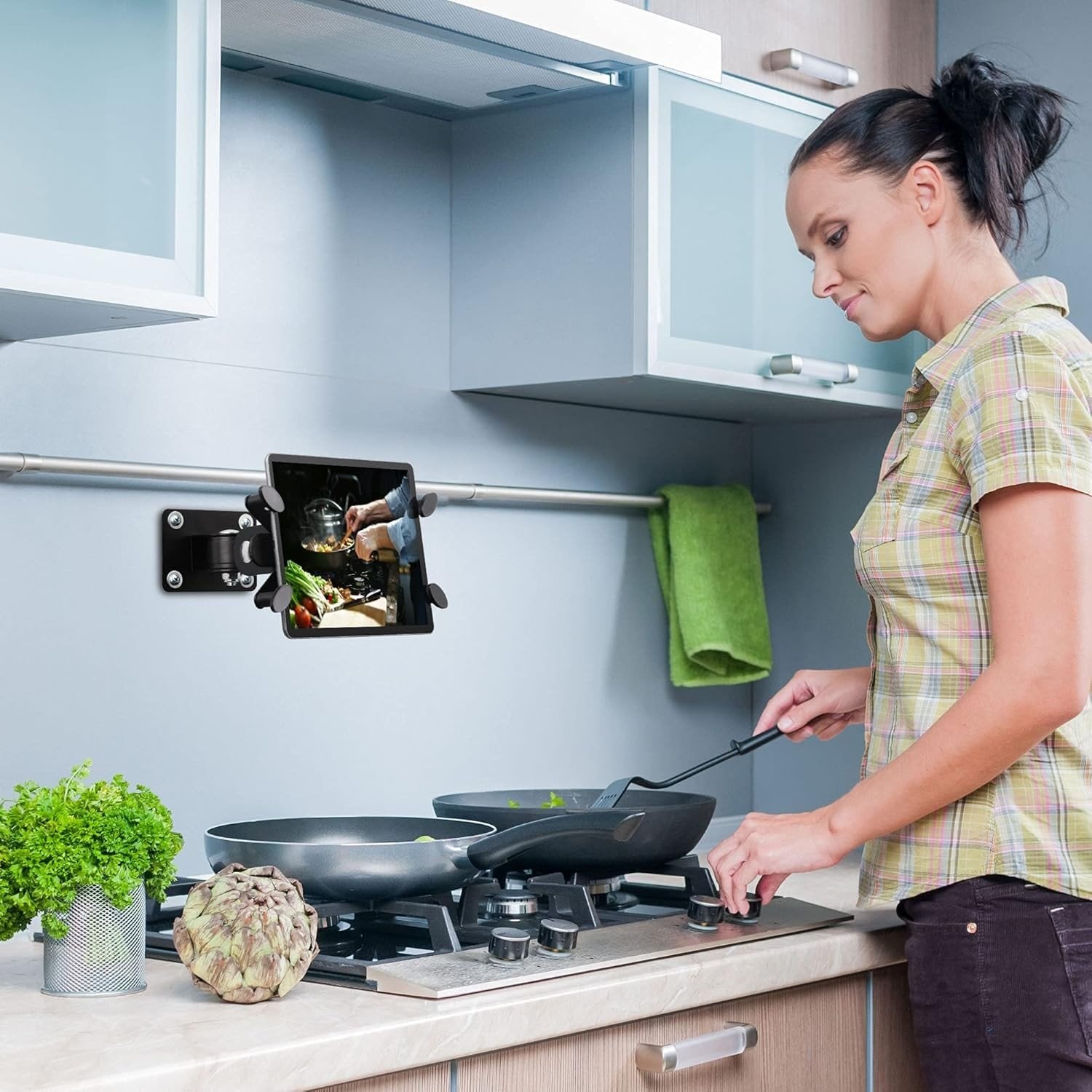 NÖRDIC Roterende 360 graders vægbeslag med metalbund og aluminiumslegering til 7-13 tommer størrelse plader.