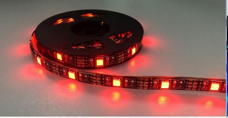 NÖRDIC RGB LED strimmel 5m med fjernbetjening, 300 SMD lysdioder 5m, 20 positioner LED strip