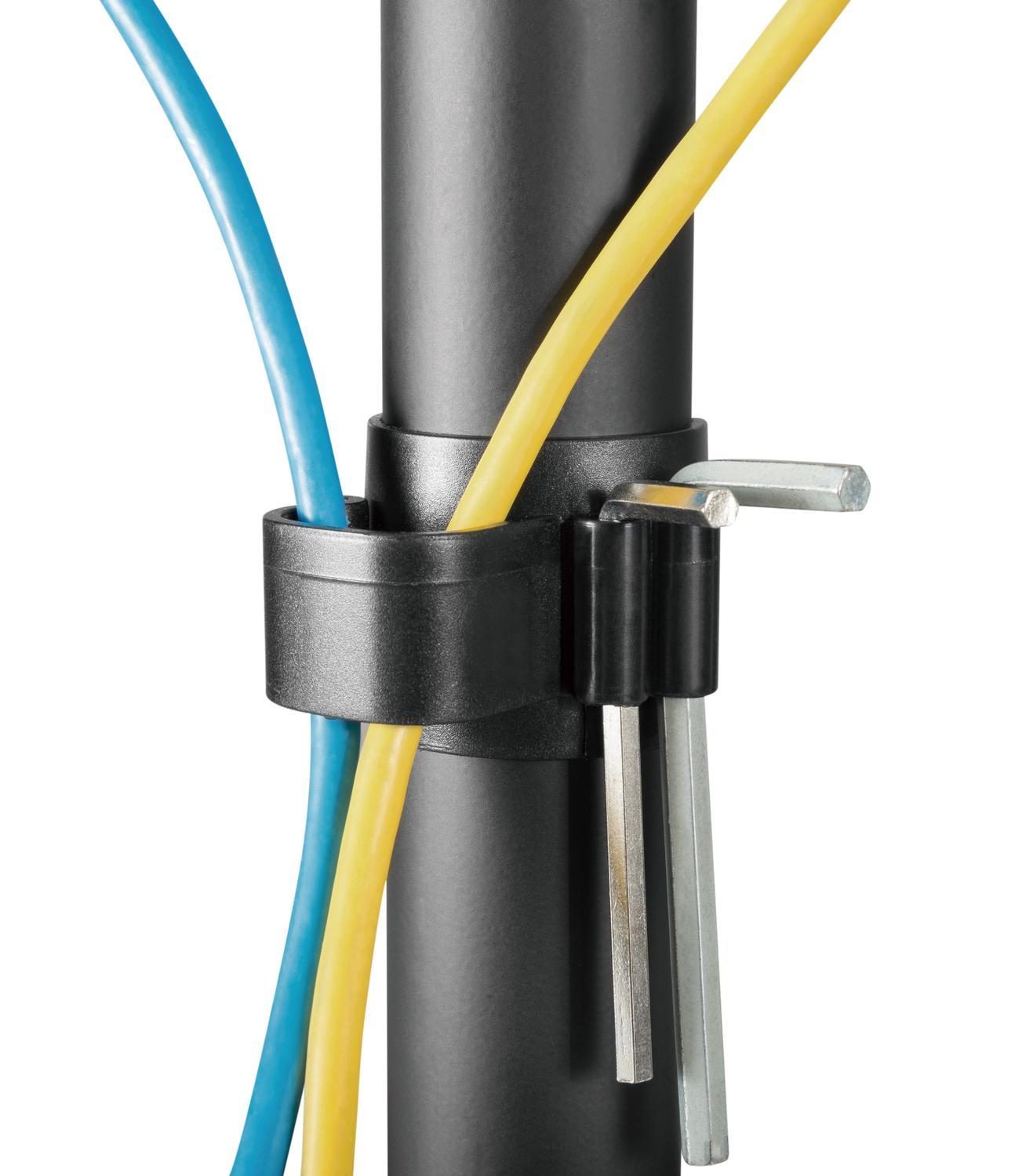 NÖRDIC tredobbelt skærme til skærme 17-32 tommer i stål, kipbar, drejelig og drejbar, sort