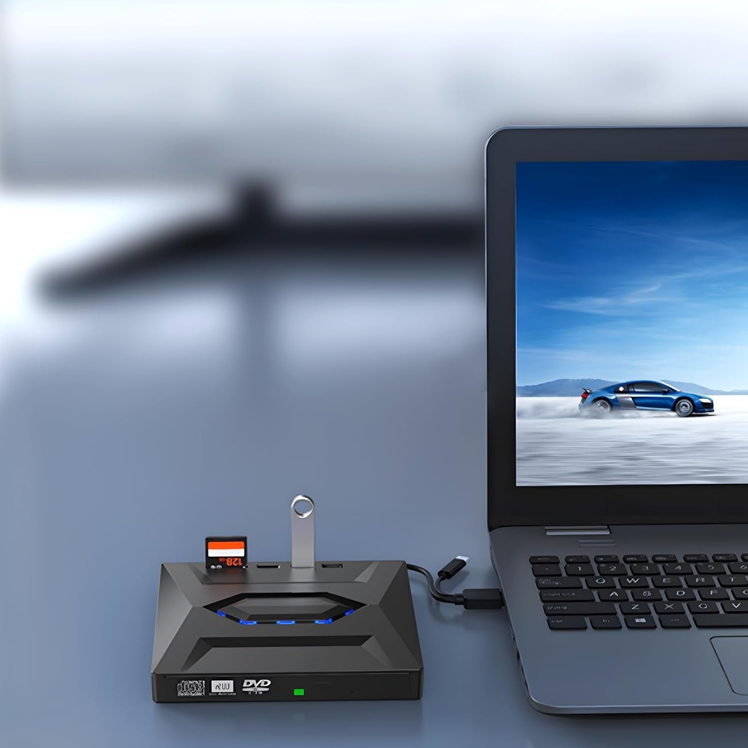 NÖRDIC Bærbar CD Brænder og afspiller samt USB-hub med SD-kortlæser 2xUSB-A 1xUSB-C